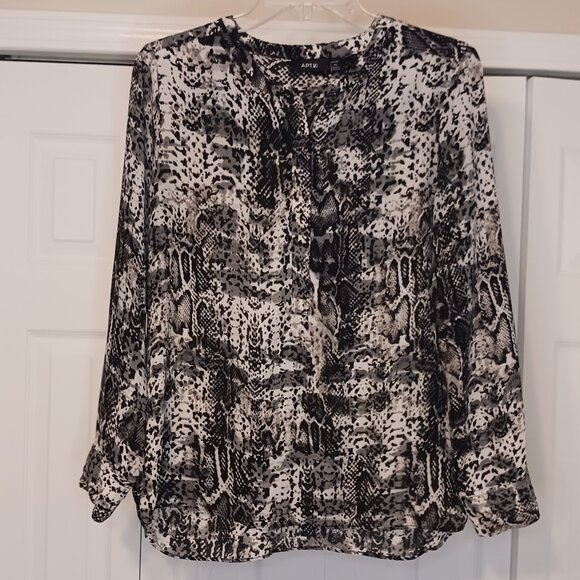 Apt 9 Tops - Apt 9 Black/Gray Long Sleeve Top Petite Size Petite Medium